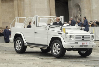 Illustration for article titled The Evolution Of The Popemobile
